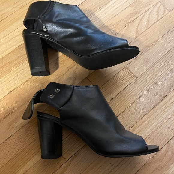 Le Chateau black heels - Picture 1 of 4